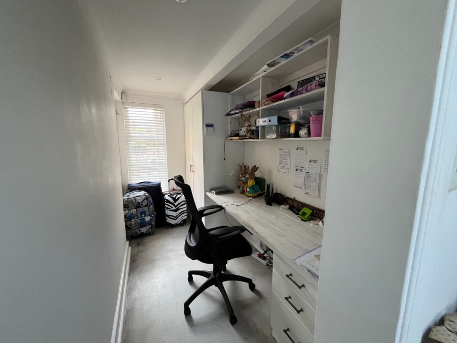 5 Bedroom Property for Sale in Hersham Western Cape